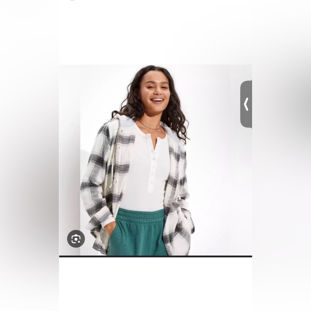 American Eagle Outfitters Gray Plaid Shirt